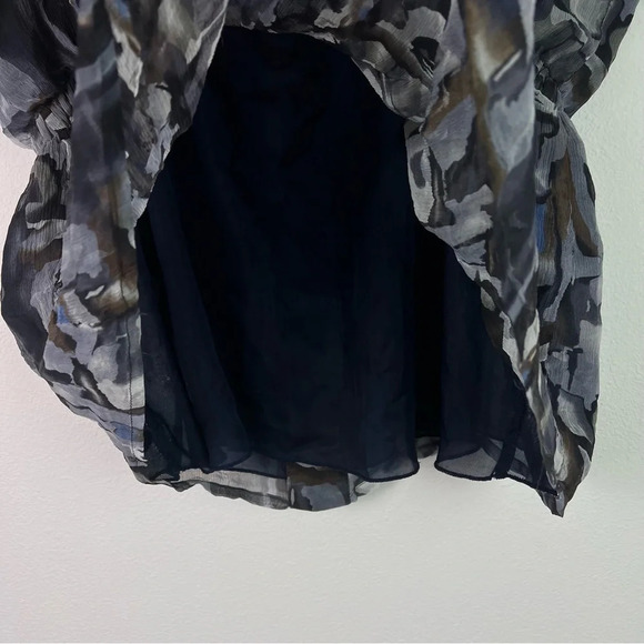 Sundance 100% Silk Blouse Top Size Medium Contemporary Geometric Print Artsy - Picture 10 of 14
